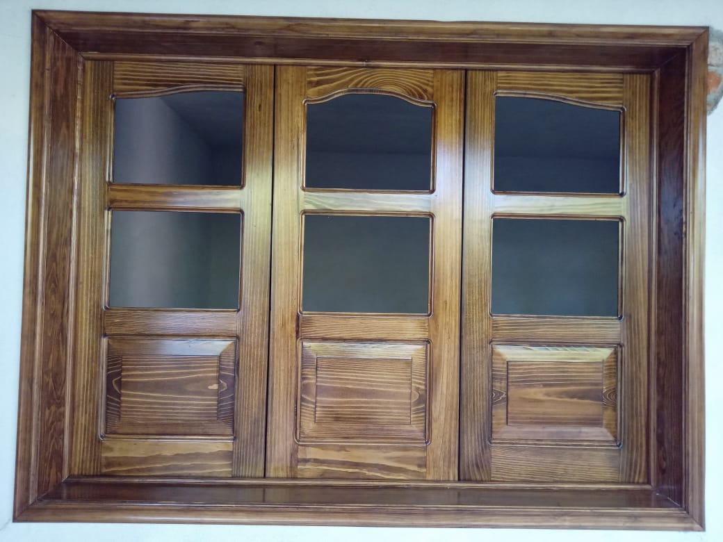 Ventana Artesanal de Pino | Tres hojas