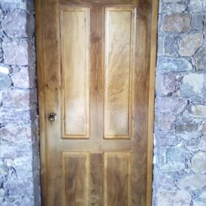 Puerta Artesanal Cerrada