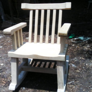 Sillón o mecedora en madera solida de mezquite